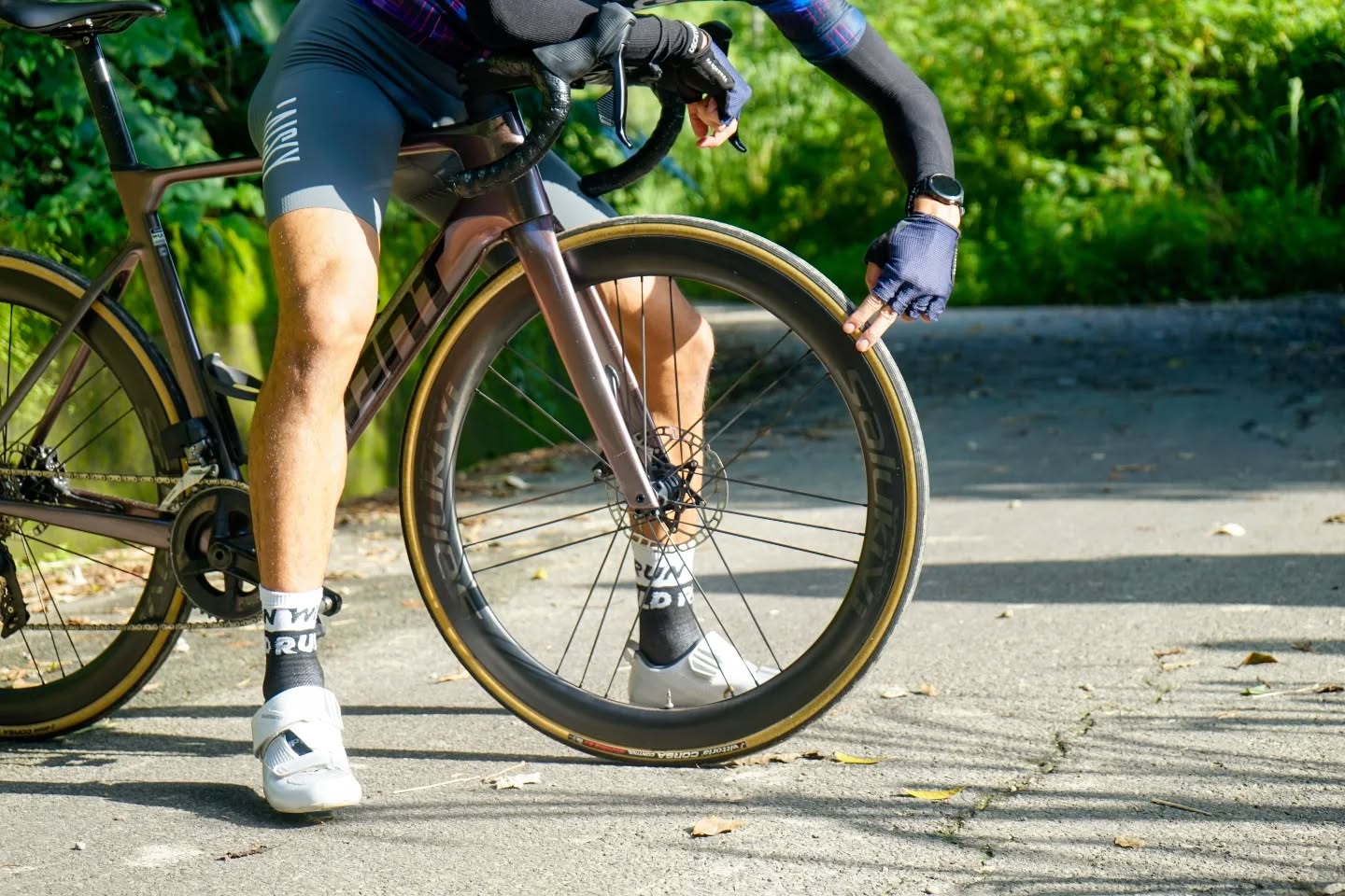 獵犬輪組 Salukivi G3 50D 公路車 碳纖維 碟煞輪組 1350g G3編法 G350